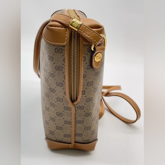 Authentic Gucci Micro GG Supreme Crossbody Bag - Picture 5 of 16